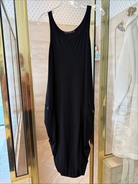 Black Sleeveless Zipper Pocket Midi Dress